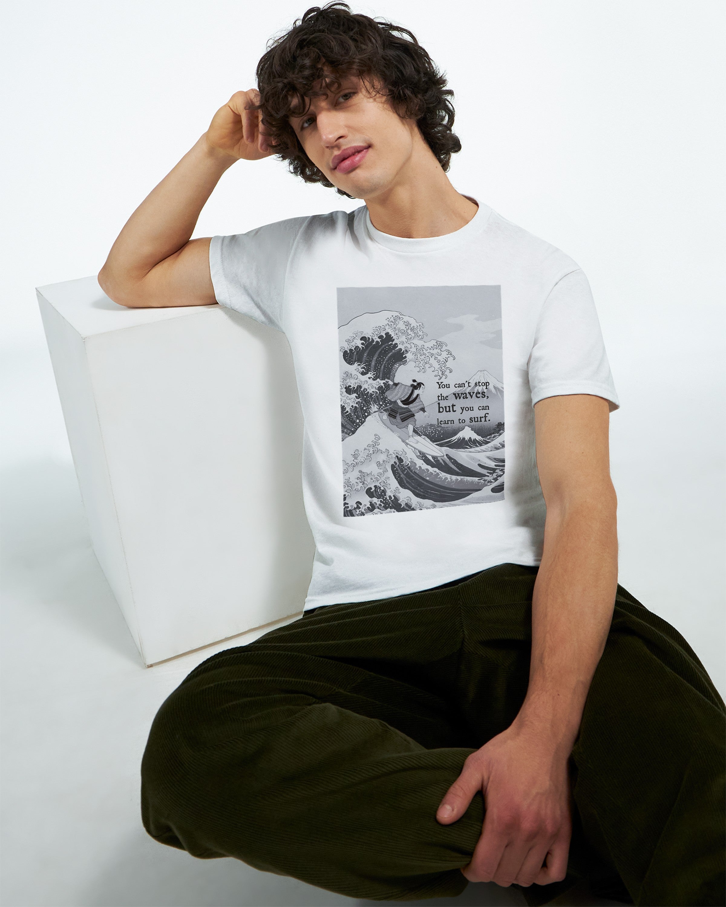 CAMISETA HOKUSAI SURF BRANCA E CINZA