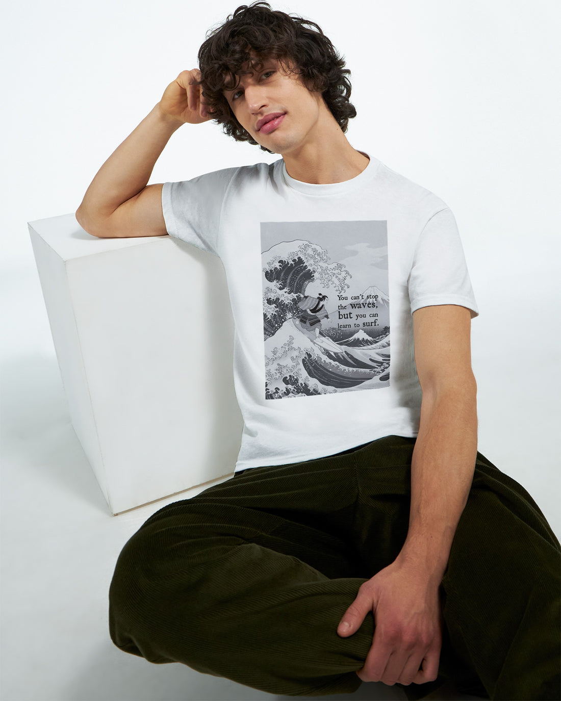 CAMISETA HOKUSAI SURF BRANCA E CINZA