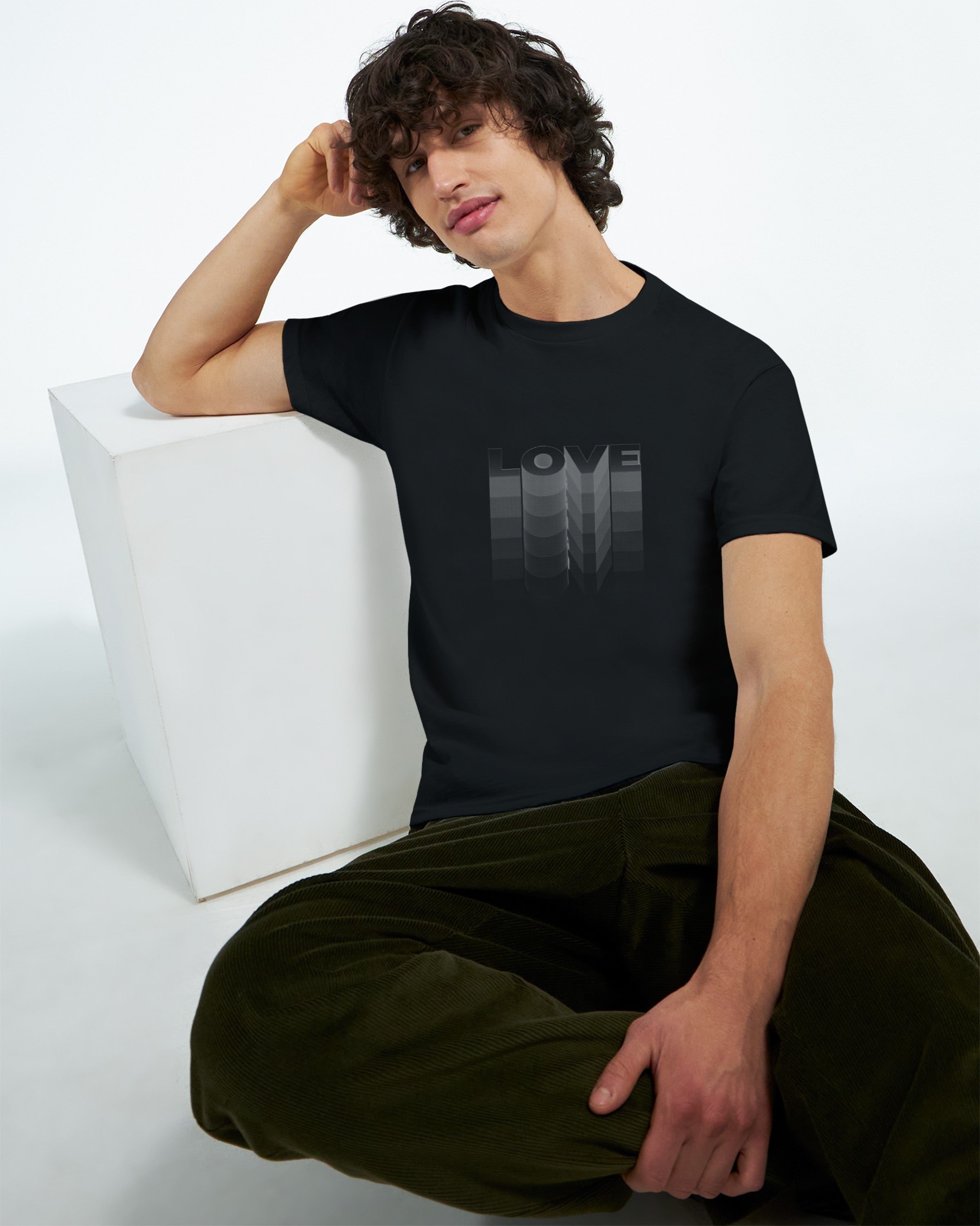 CAMISETA LOVE PRETO E BRANCO