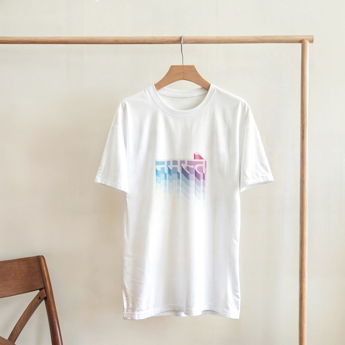 CAMISETA PSICODÉLICA SÁNSCRITA NAMASTE