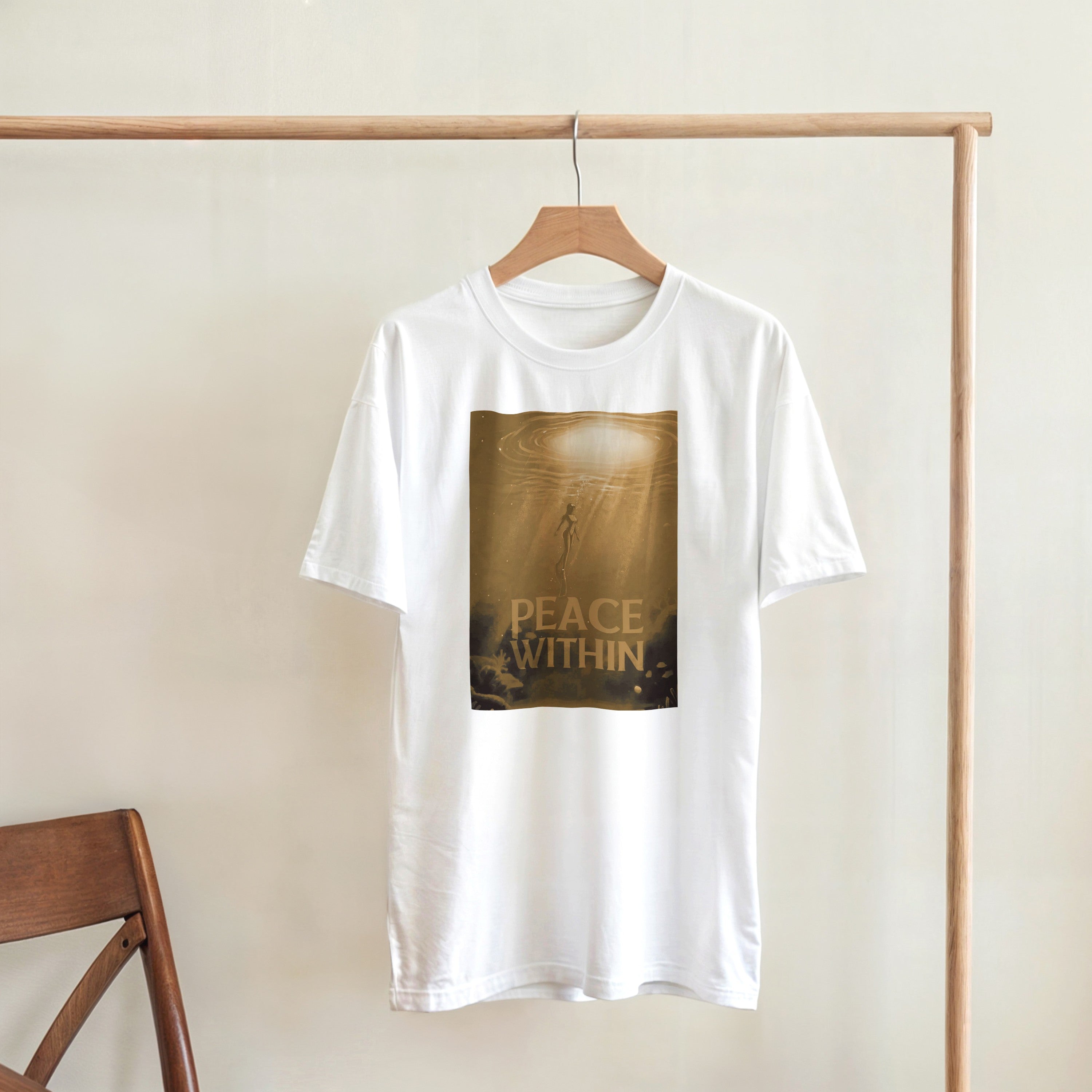 CAMISETA PAZ DENTRO DORADA