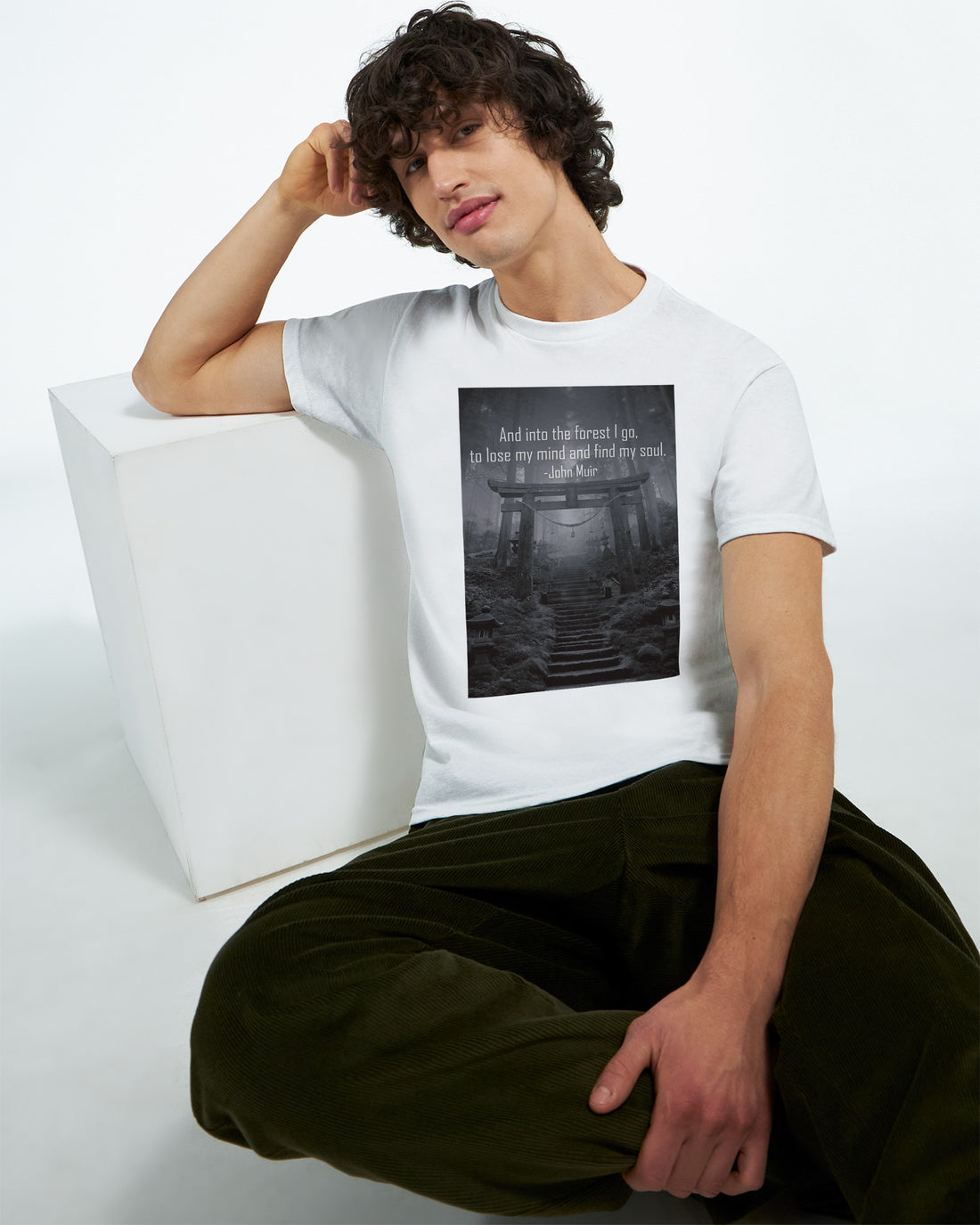 CAMISETA BOSQUE JAPONÉS BLANCA Y GRIS