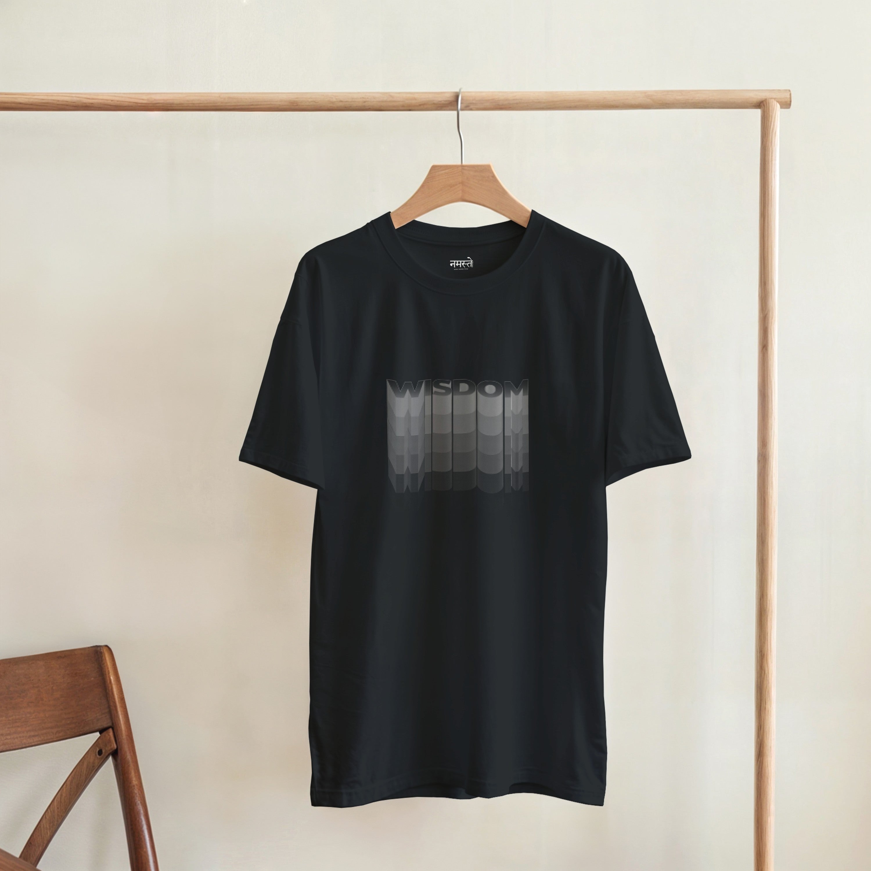 CAMISETA WISDOM NEGRO Y CENIZA