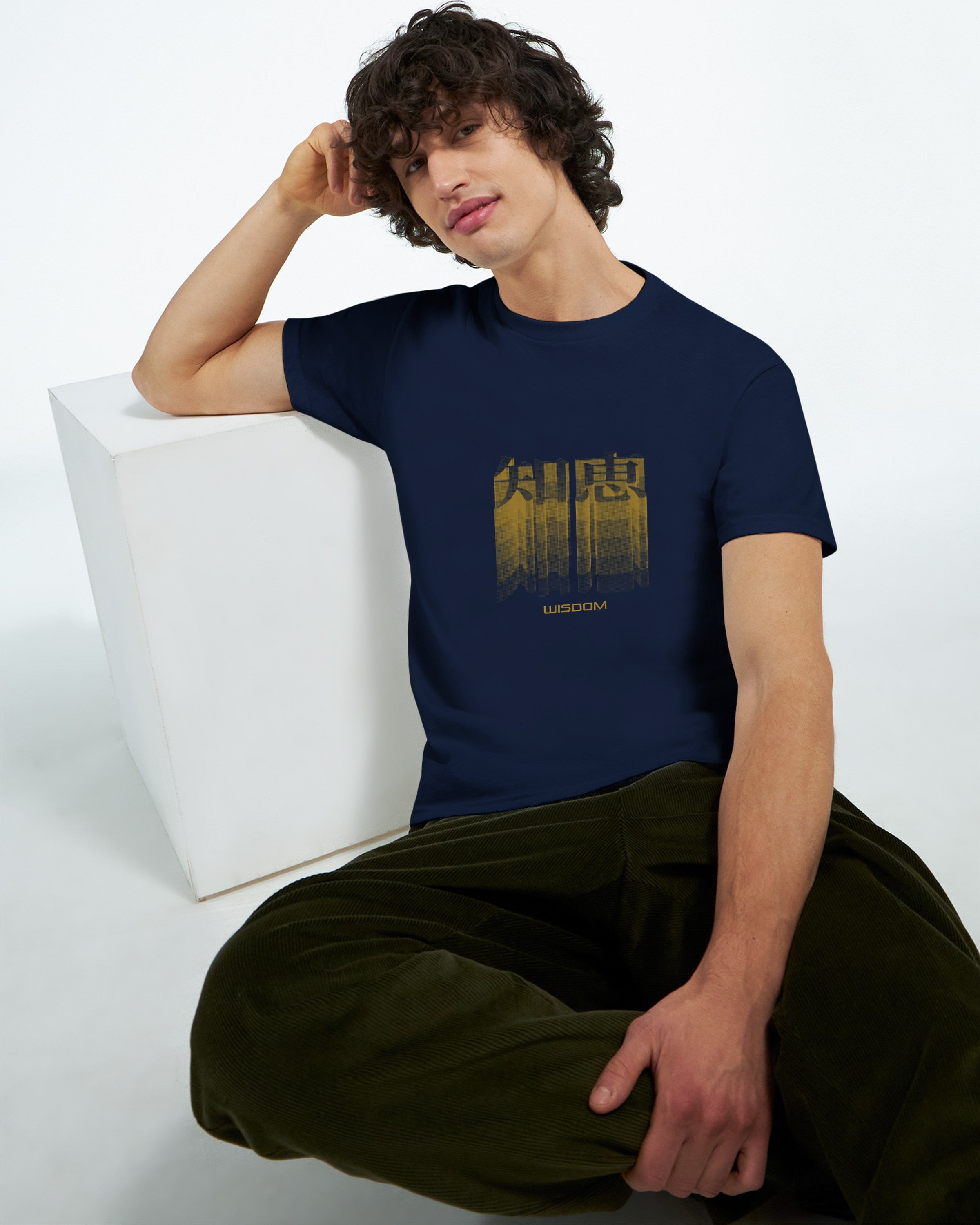 CAMISETA SABIDURÍA KANJI JAPONESA DORADA