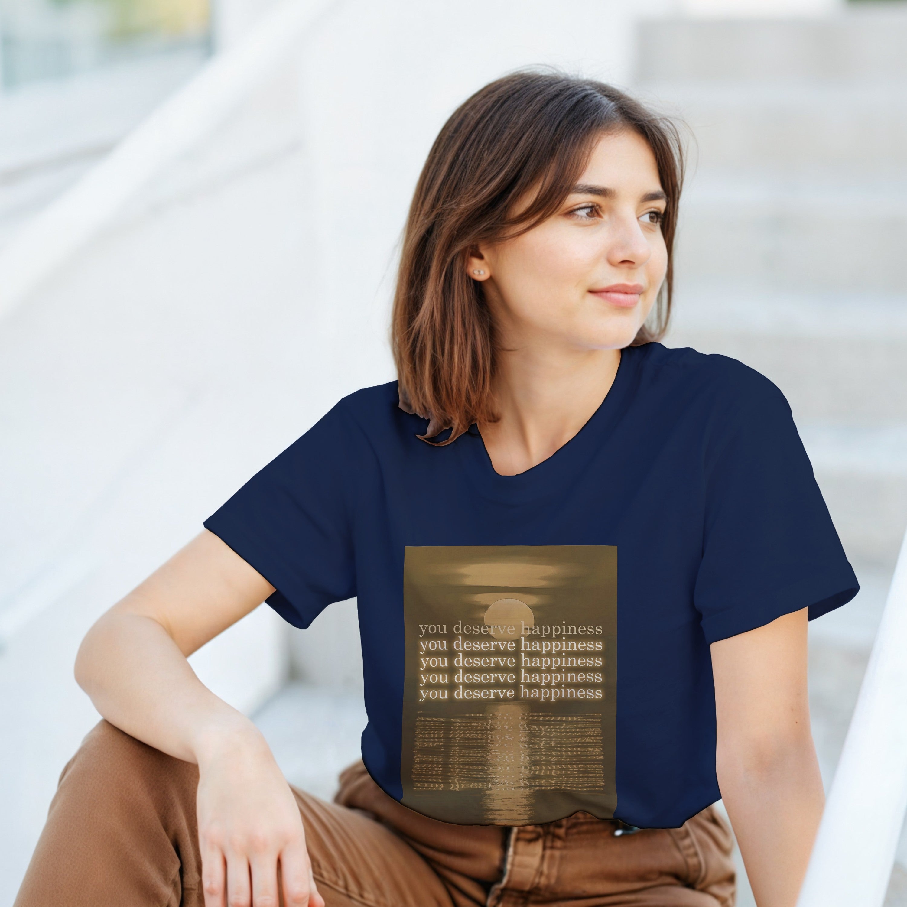 CAMISETA VOCÊ MERECE FELICIDADE DOURADA