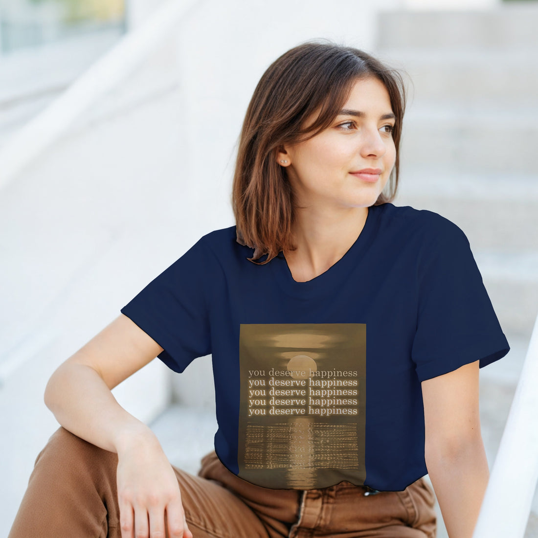 CAMISETA VOCÊ MERECE FELICIDADE DOURADA