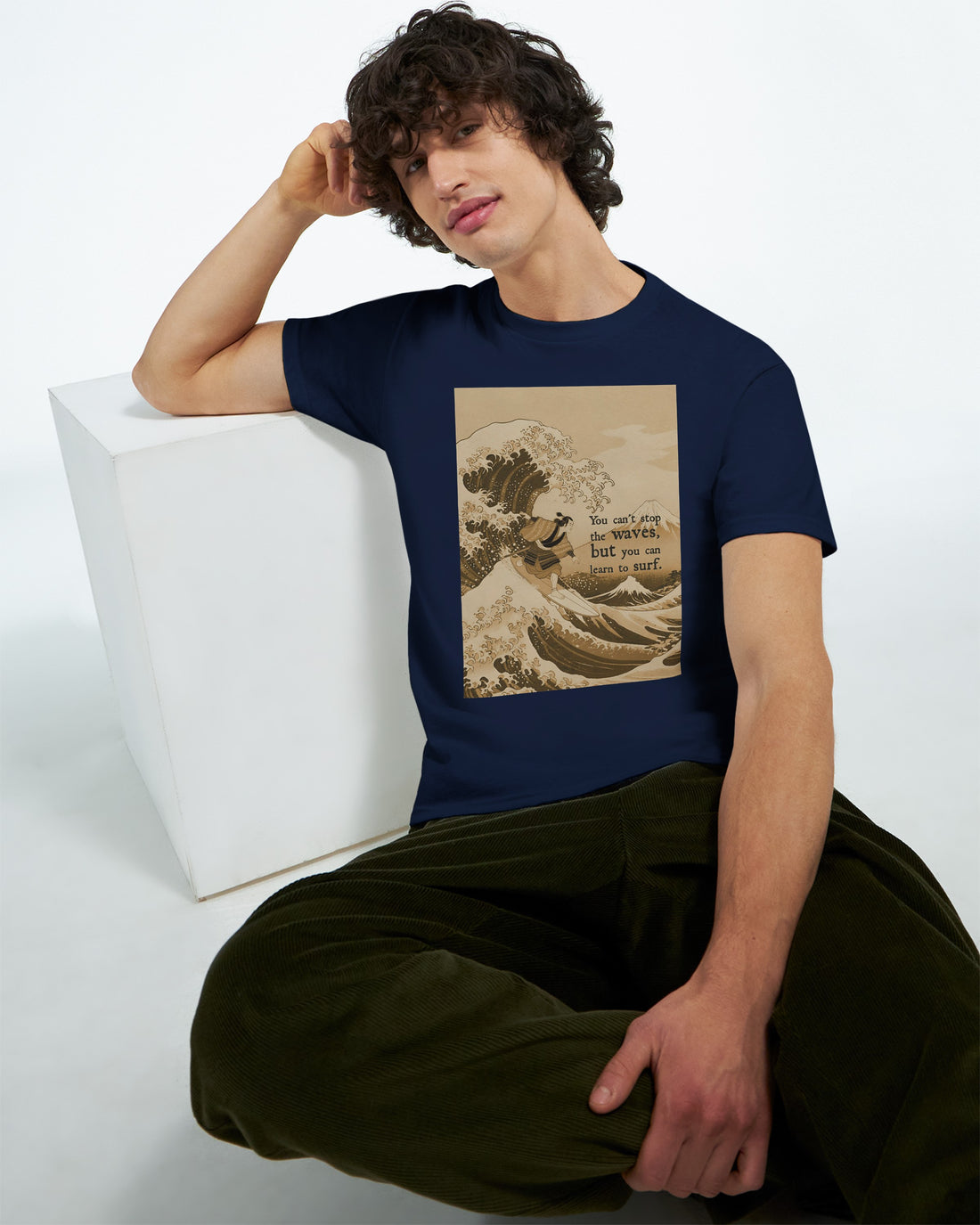 CAMISETA HOKUSAI SURF DOURADA